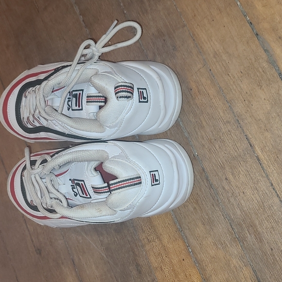 Fila shoes - Picture 4 of 5